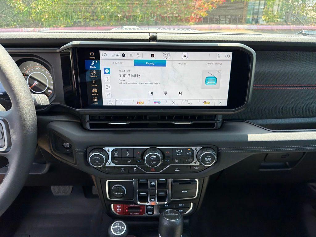 new 2026 Jeep Gladiator car, priced at $59,470