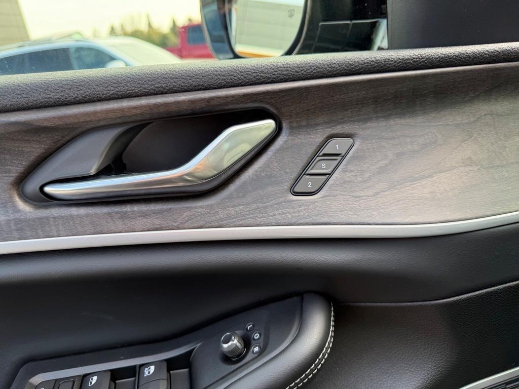 new 2026 Jeep Grand Cherokee car, priced at $47,992