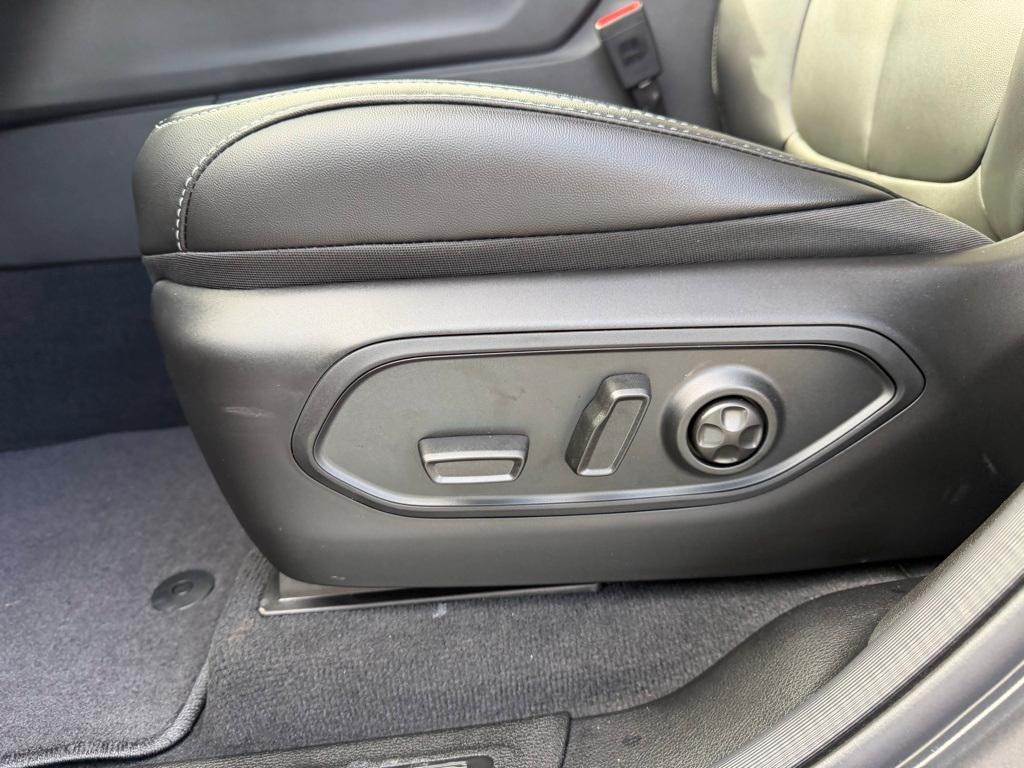 new 2026 Jeep Grand Cherokee car, priced at $47,992