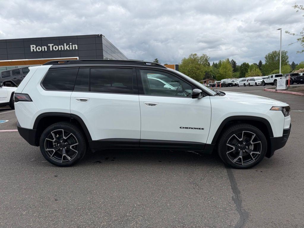 new 2026 Jeep Cherokee car, priced at $40,492
