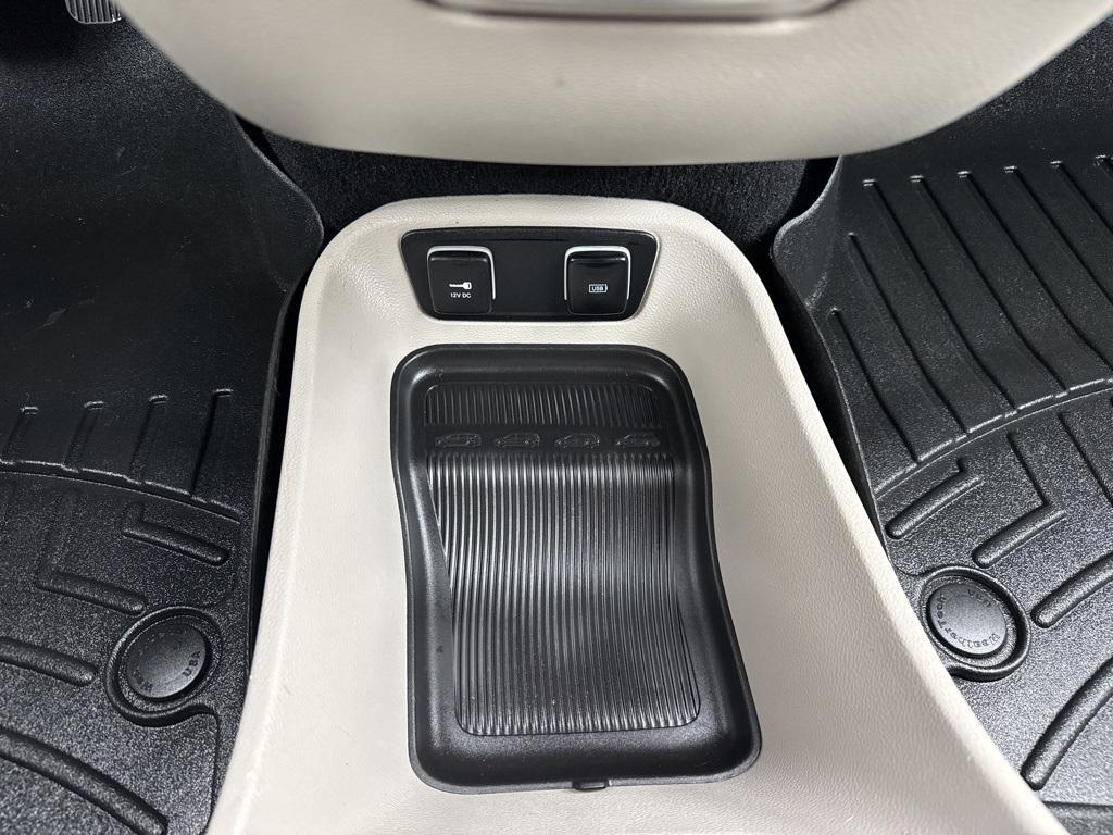 used 2018 Chrysler Pacifica Hybrid car, priced at $20,663