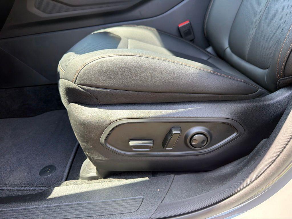 new 2026 Jeep Cherokee car, priced at $41,310
