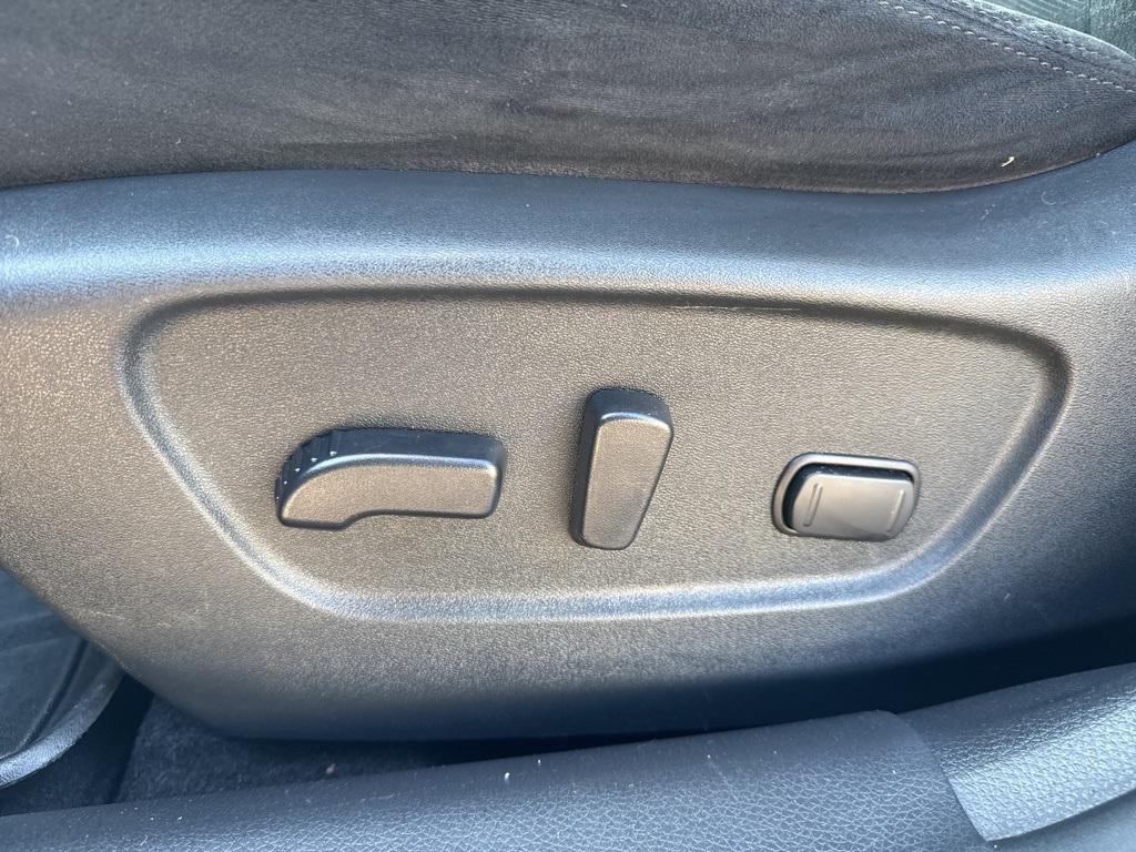 used 2016 Nissan Rogue car, priced at $10,989