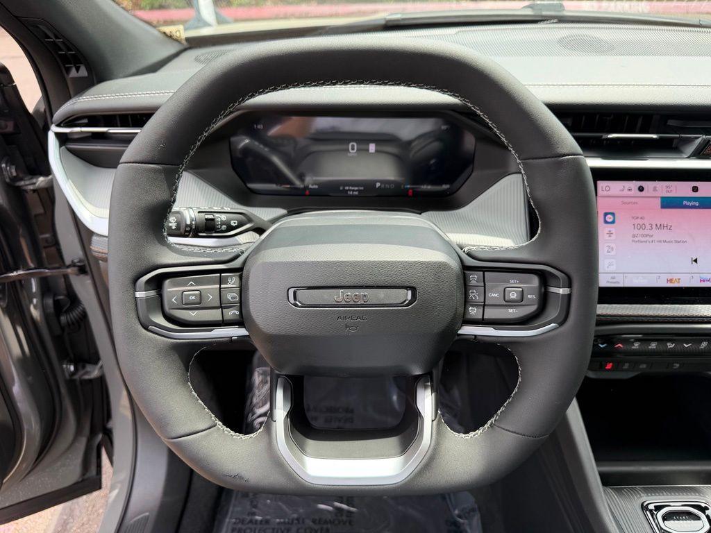 new 2026 Jeep Cherokee car, priced at $39,992