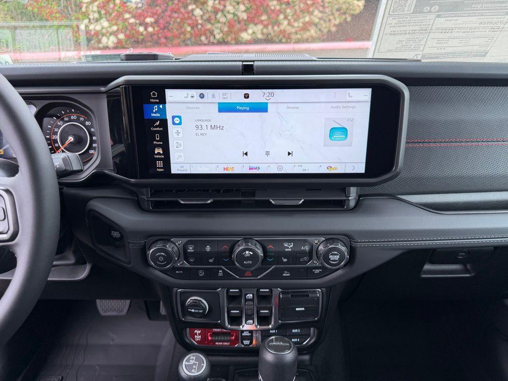 new 2026 Jeep Gladiator car, priced at $54,125
