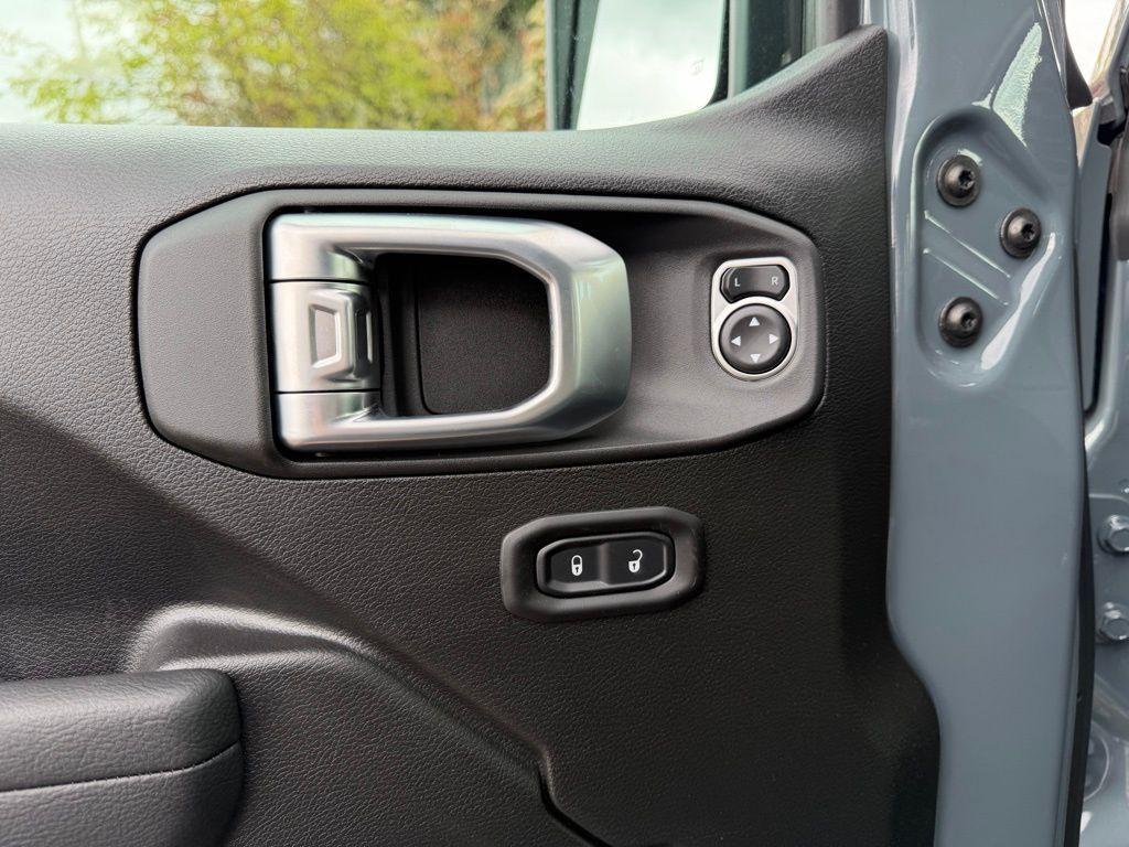new 2026 Jeep Gladiator car, priced at $54,125