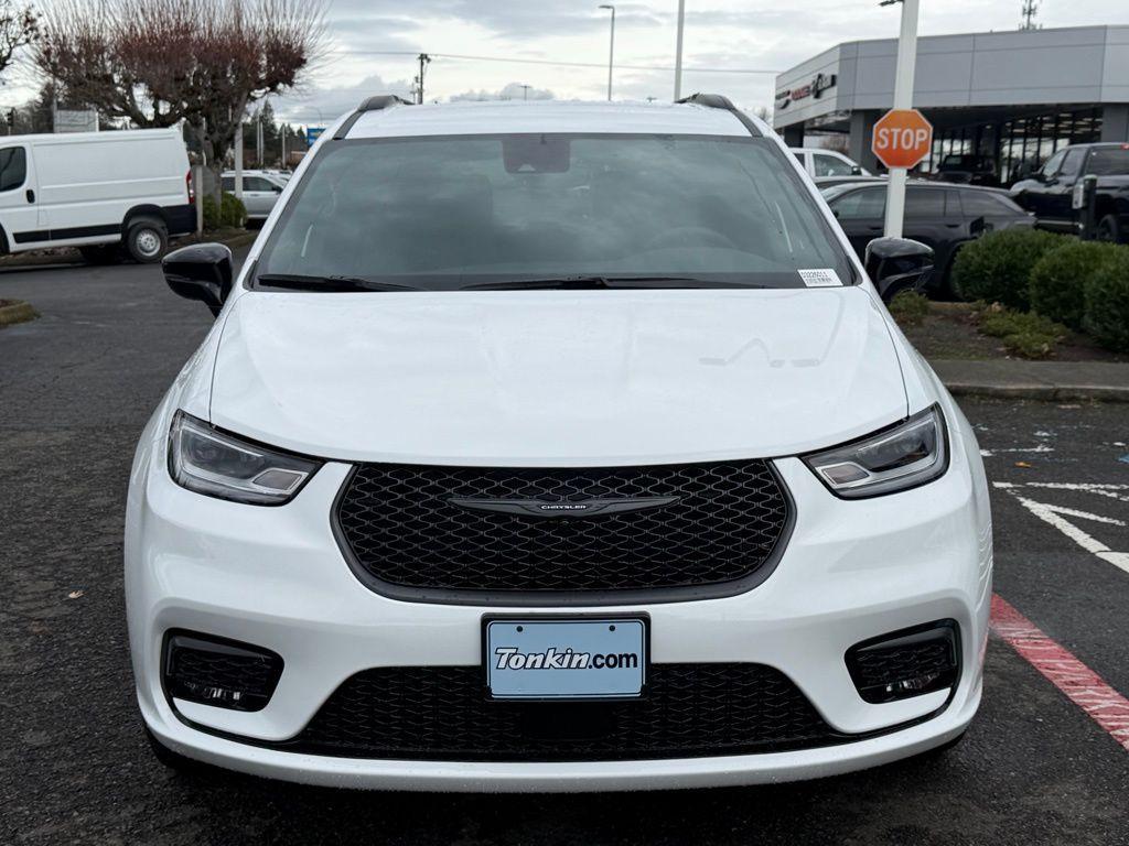 new 2026 Chrysler Pacifica car, priced at $46,805
