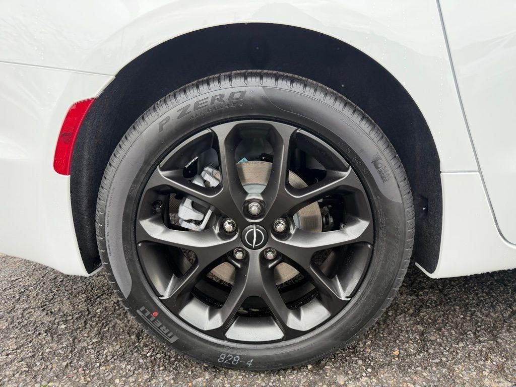 new 2026 Chrysler Pacifica car, priced at $46,805