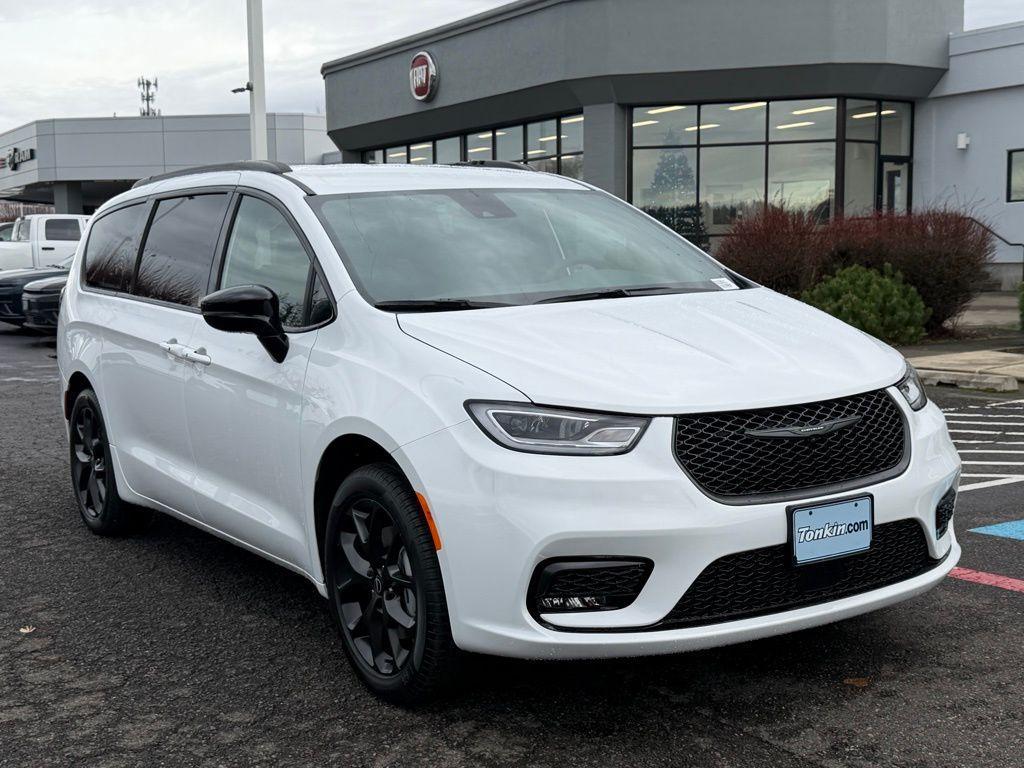 new 2026 Chrysler Pacifica car, priced at $46,805