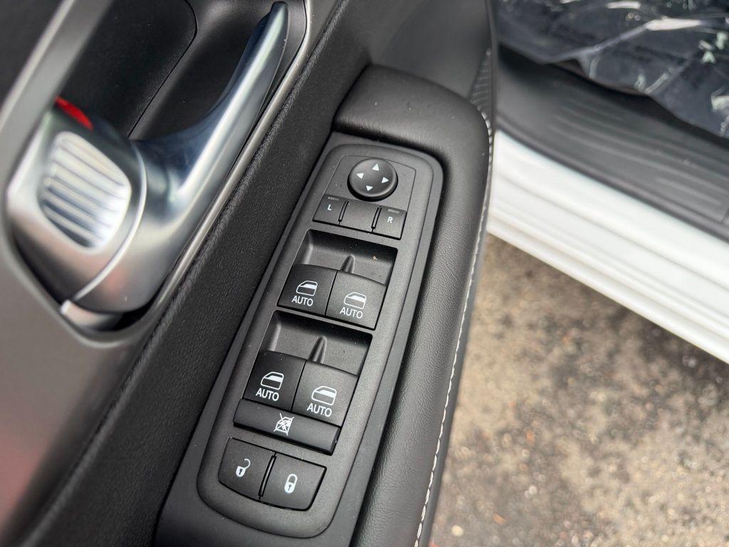 new 2026 Chrysler Pacifica car, priced at $46,805
