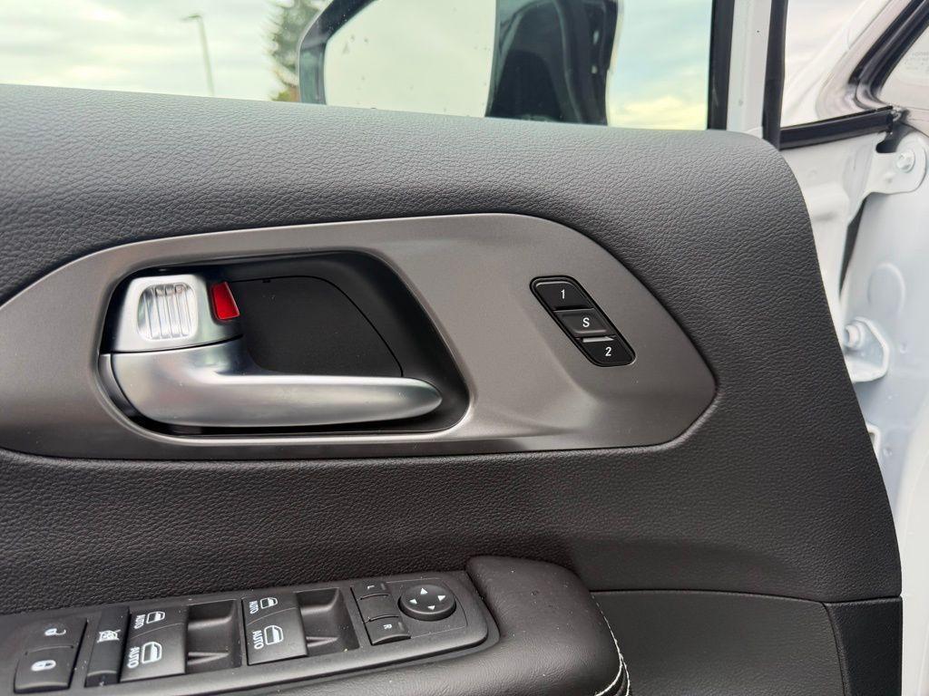 new 2026 Chrysler Pacifica car, priced at $46,805