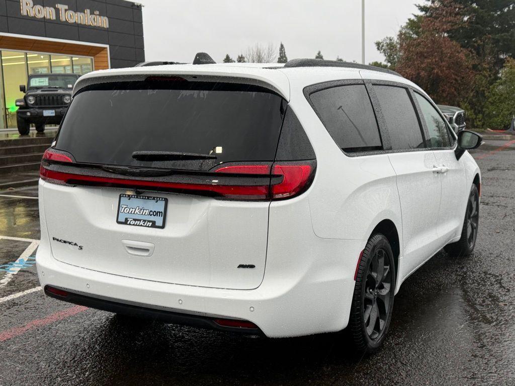 new 2026 Chrysler Pacifica car, priced at $50,845