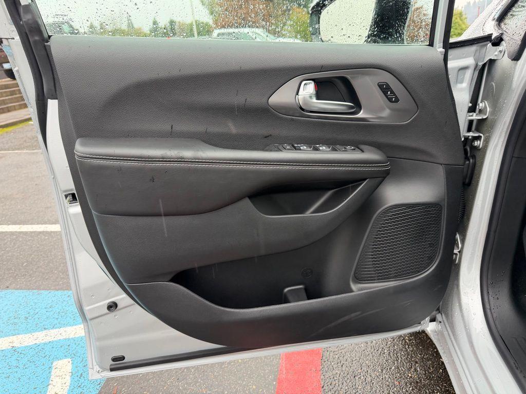 new 2026 Chrysler Pacifica car, priced at $42,360