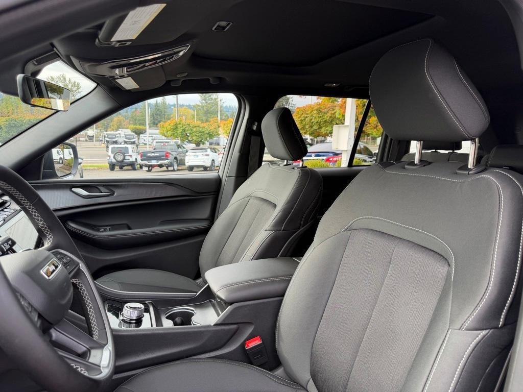 new 2025 Jeep Grand Cherokee car, priced at $35,492