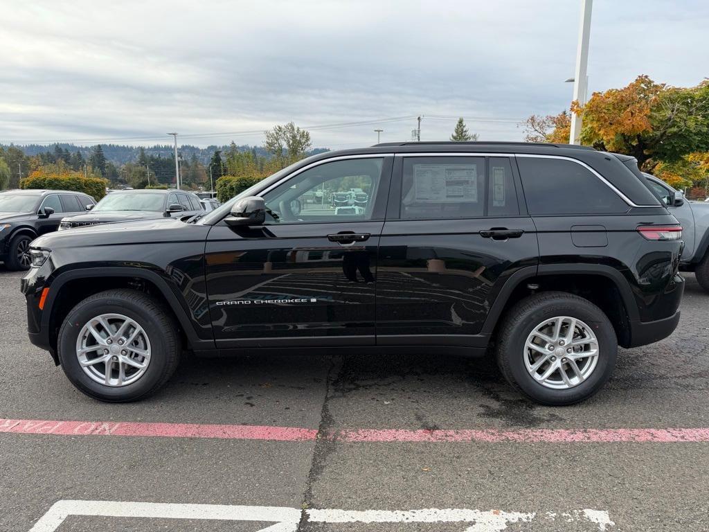 new 2025 Jeep Grand Cherokee car, priced at $35,492