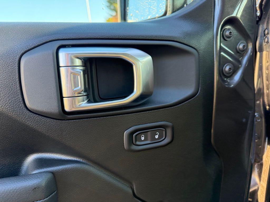 new 2026 Jeep Wrangler car, priced at $45,075