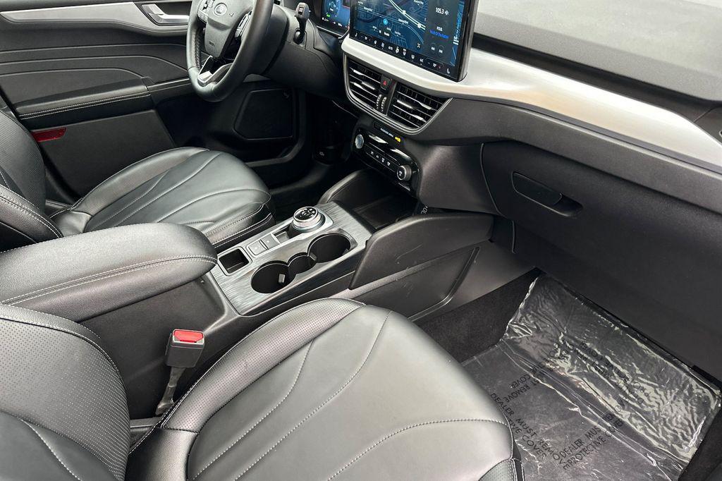 new 2025 Ford Escape PHEV car, priced at $46,515