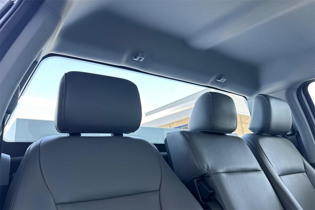 new 2025 Ford F-350 car, priced at $51,870