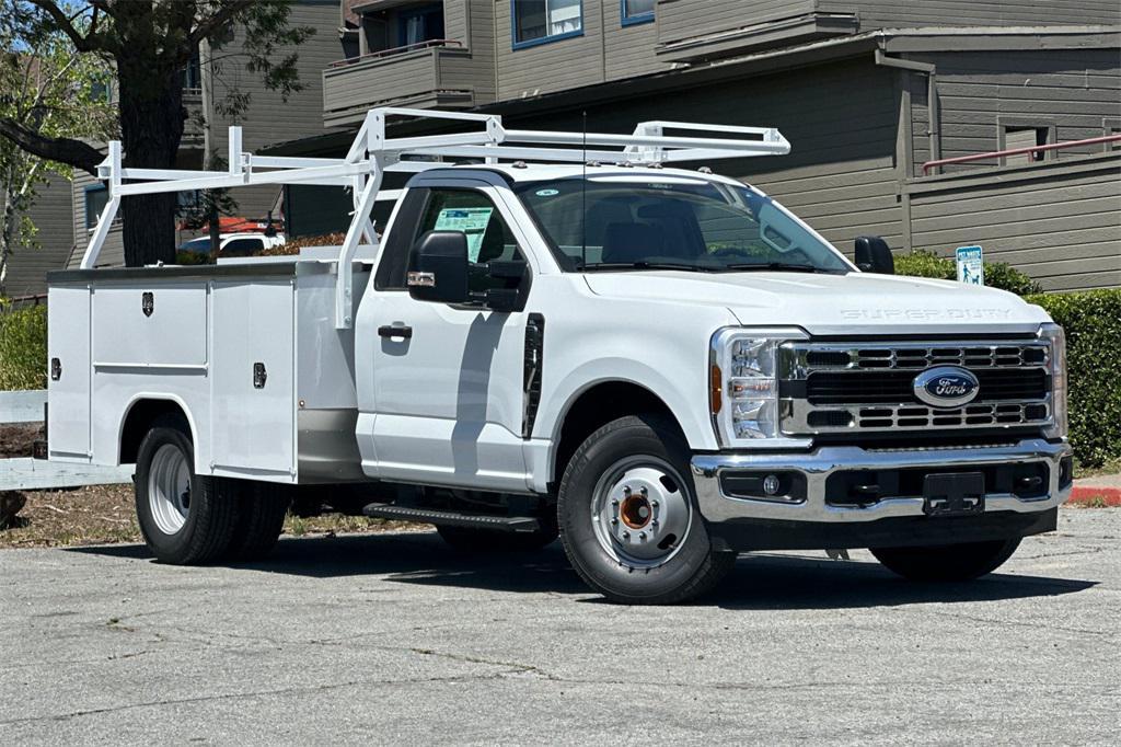 new 2025 Ford F-350 car, priced at $51,870