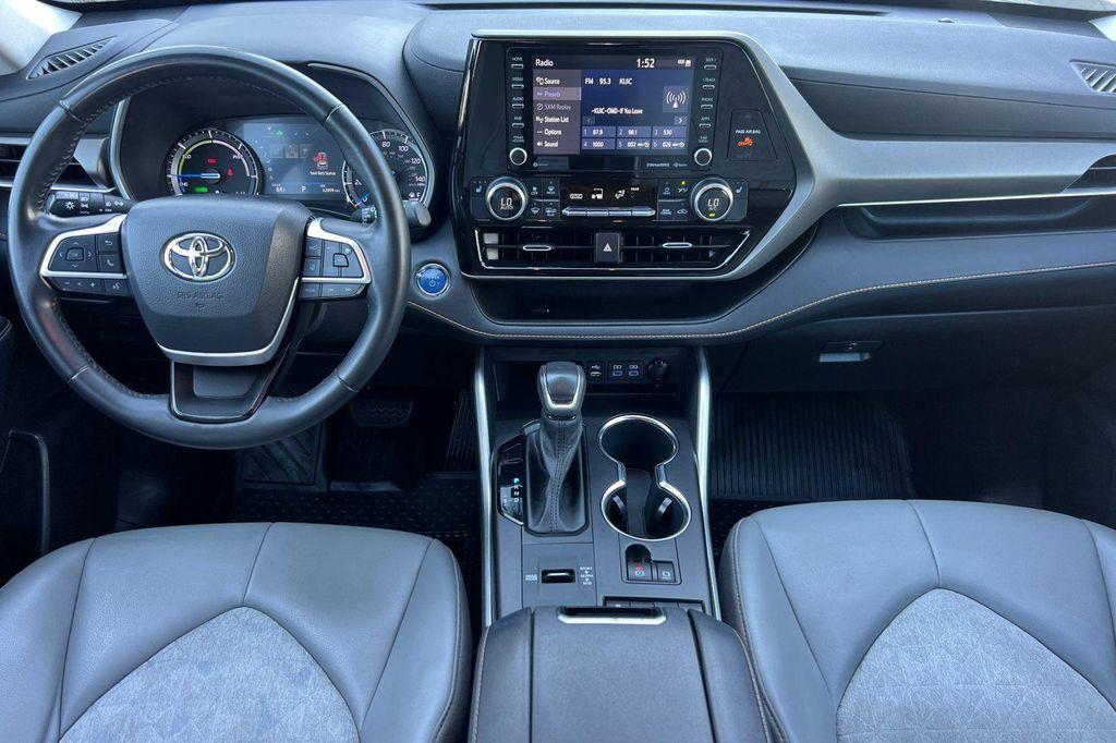 used 2022 Toyota Highlander Hybrid car, priced at $29,991