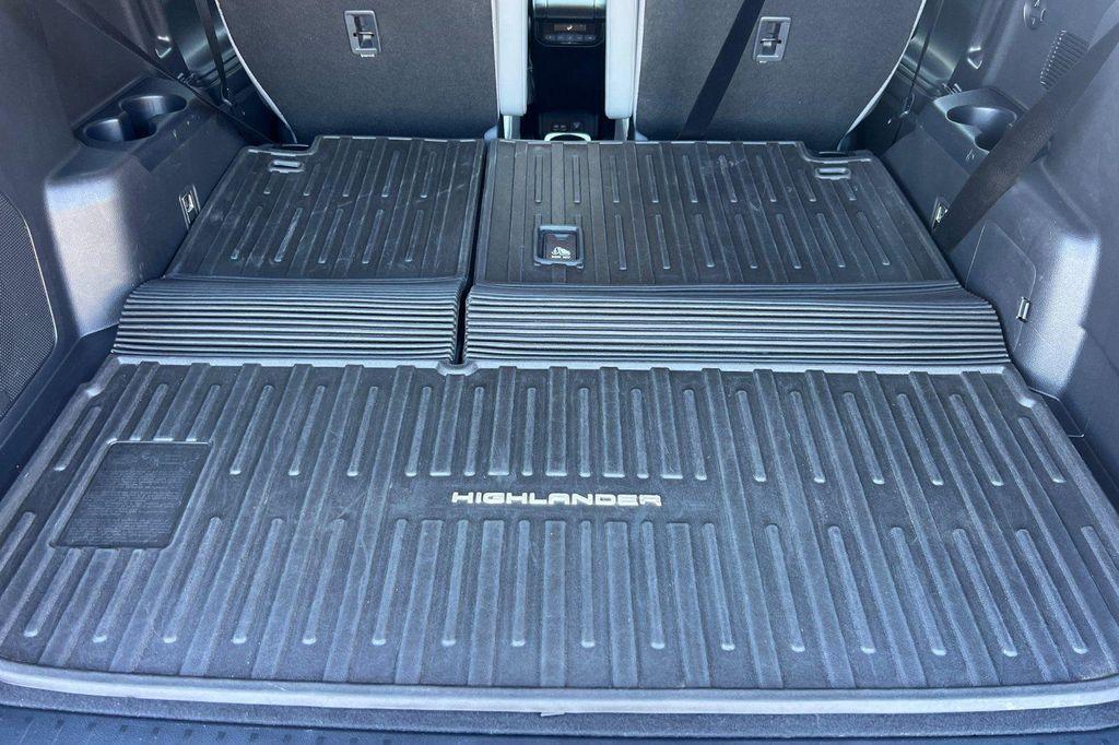 used 2022 Toyota Highlander Hybrid car, priced at $29,991