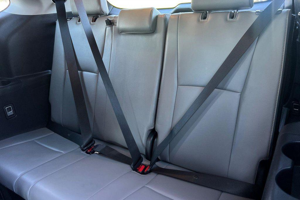 used 2022 Toyota Highlander Hybrid car, priced at $29,991