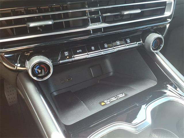 new 2026 Chevrolet Traverse car, priced at $51,014