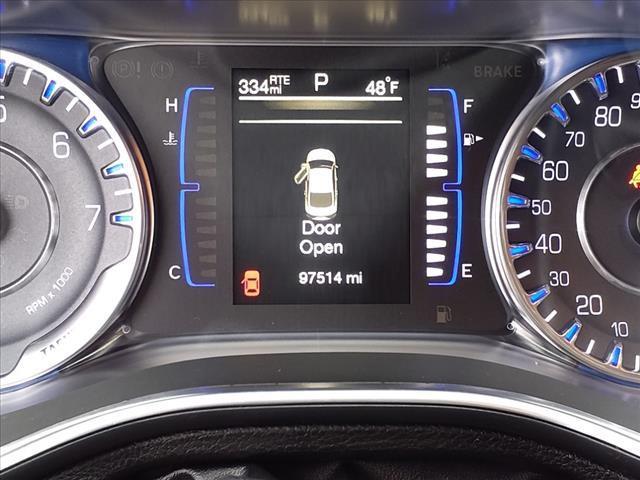 used 2016 Chrysler 200 car