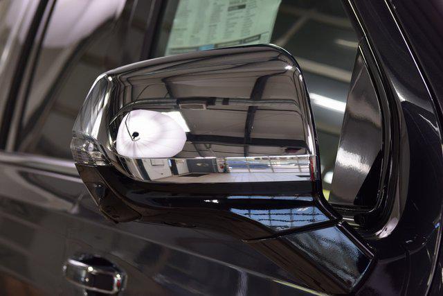 new 2025 Chevrolet Suburban car, priced at $82,013