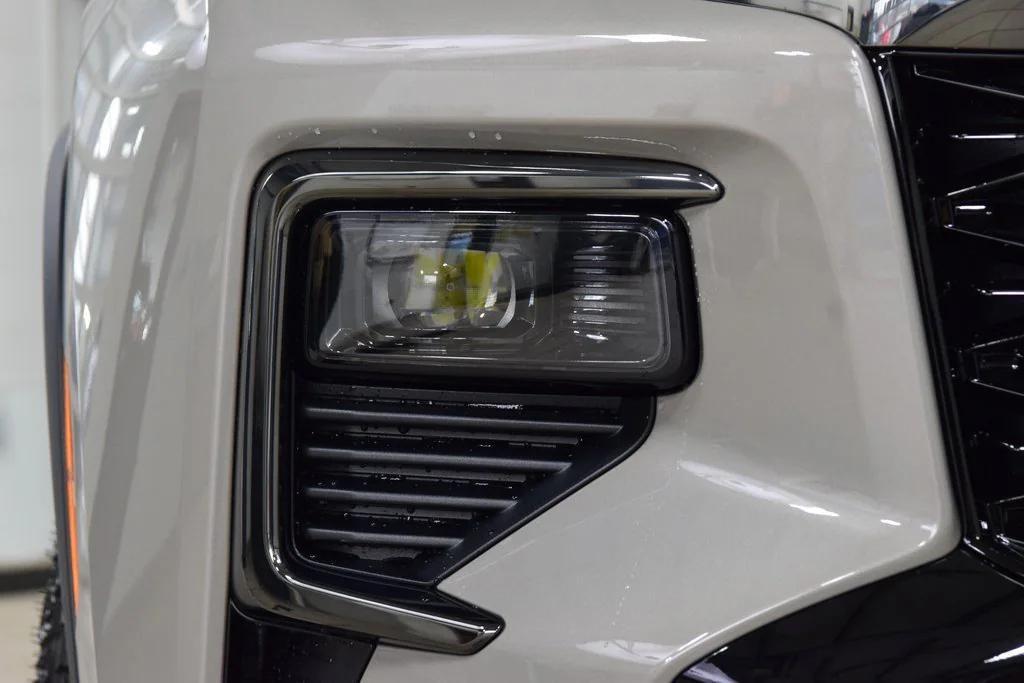 new 2026 Chevrolet Traverse car, priced at $53,746