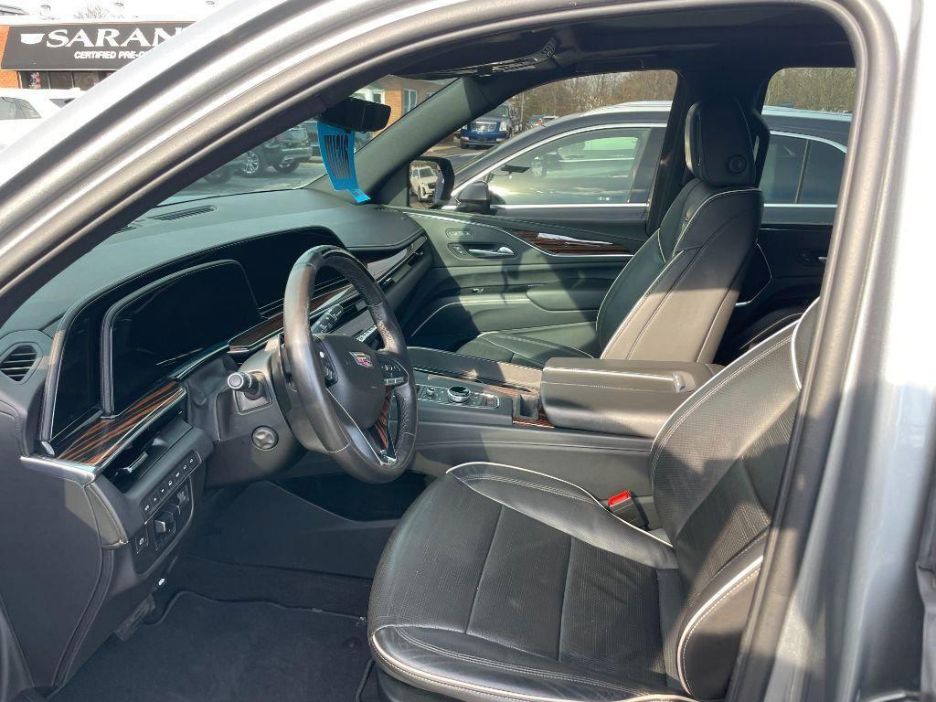 used 2023 Cadillac Escalade ESV car, priced at $72,999