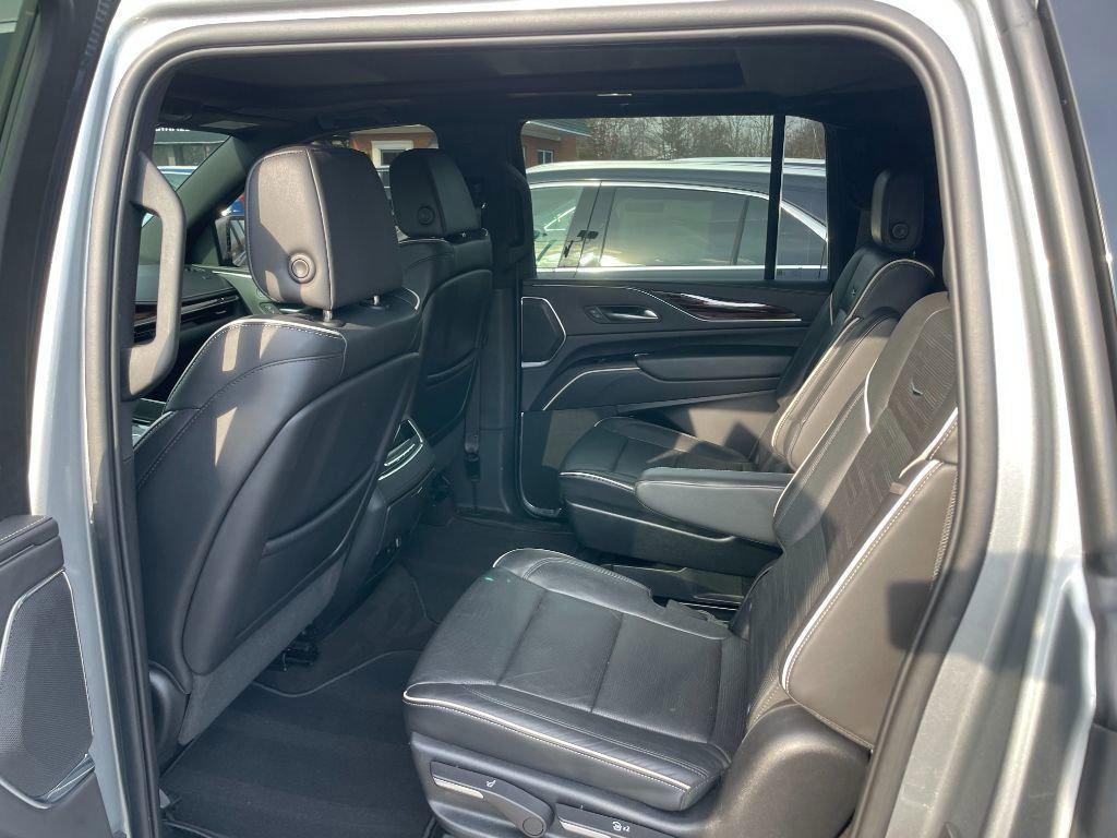 used 2023 Cadillac Escalade ESV car, priced at $72,999