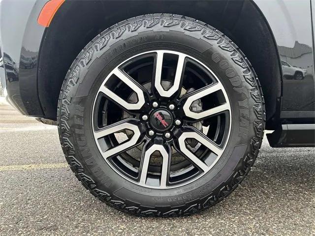 used 2024 GMC Yukon car, priced at $69,999