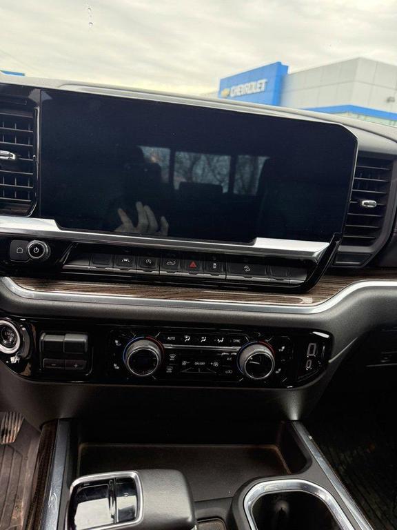 used 2022 Chevrolet Silverado 1500 car, priced at $33,999