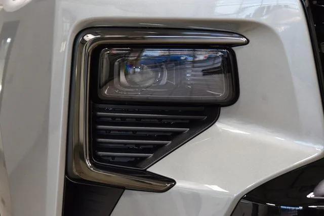 new 2026 Chevrolet Traverse car, priced at $55,182