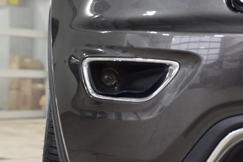 used 2017 Jeep Grand Cherokee car, priced at $14,000