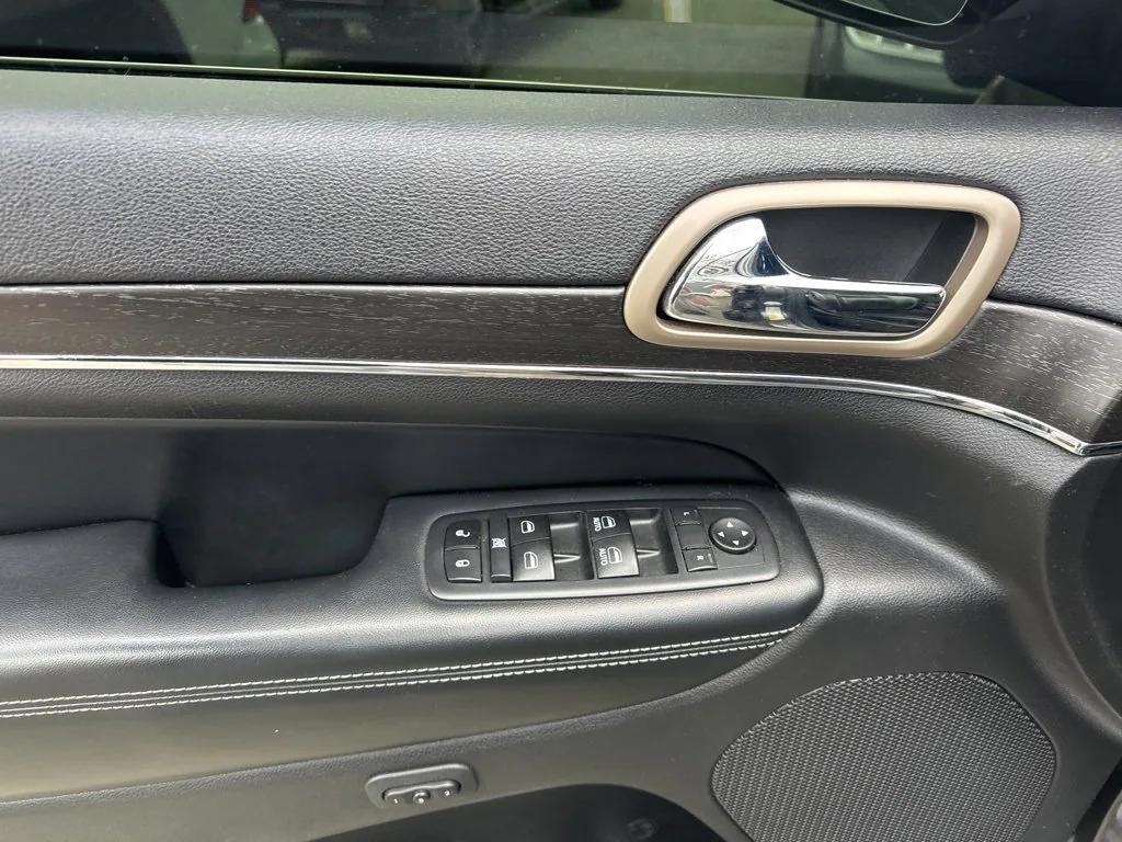 used 2017 Jeep Grand Cherokee car, priced at $12,999