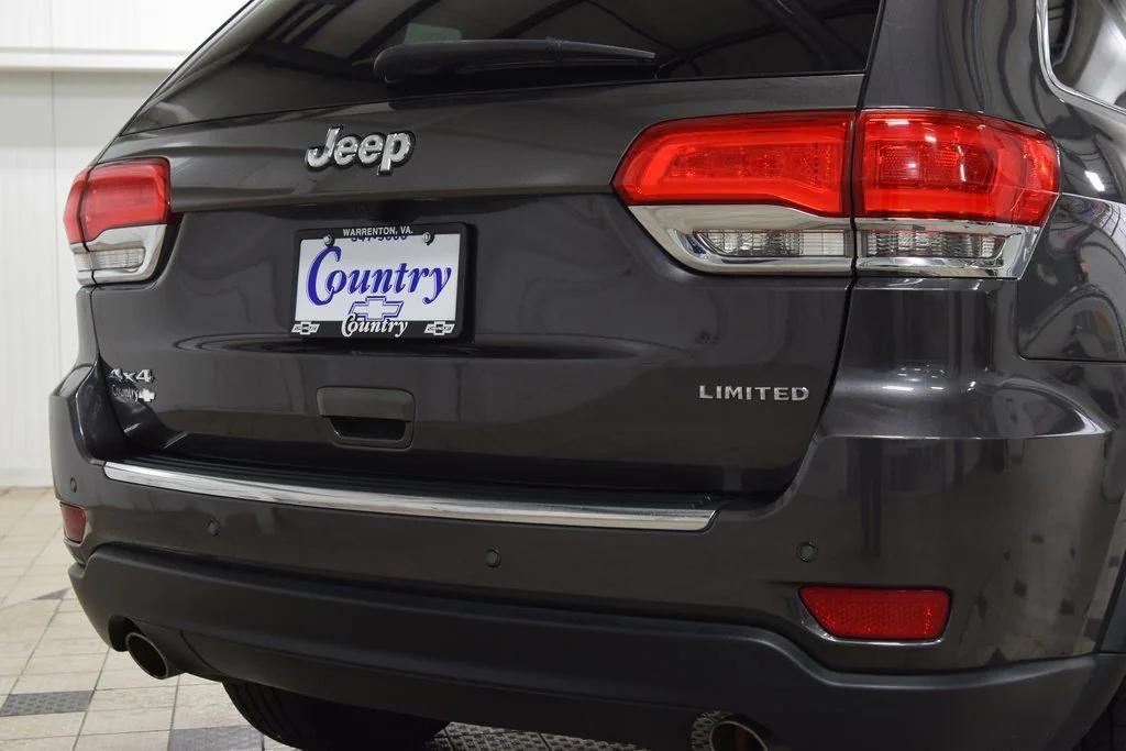 used 2017 Jeep Grand Cherokee car, priced at $14,000