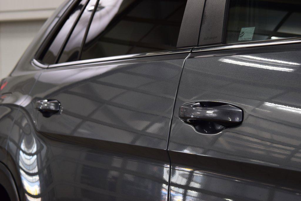 used 2021 Volkswagen Atlas Cross Sport car, priced at $20,200