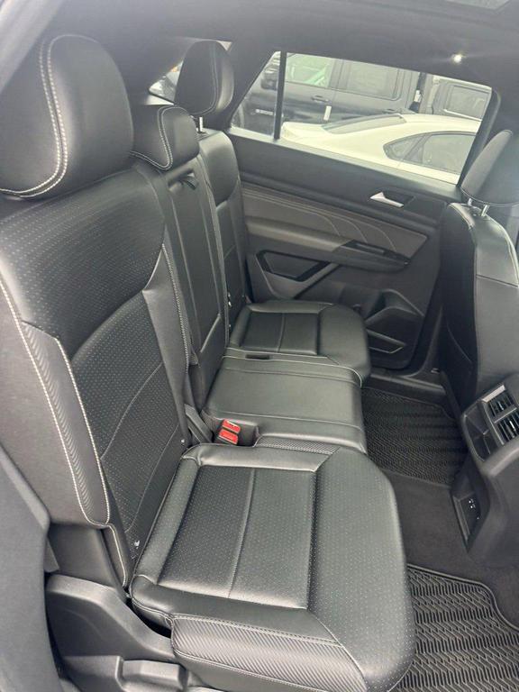 used 2021 Volkswagen Atlas Cross Sport car, priced at $21,999