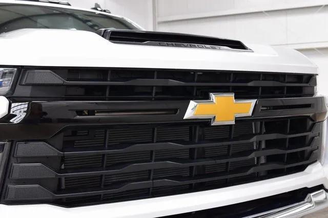 new 2025 Chevrolet Silverado 3500 car, priced at $71,911