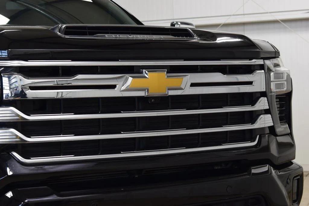 used 2024 Chevrolet Silverado 2500 car, priced at $68,999