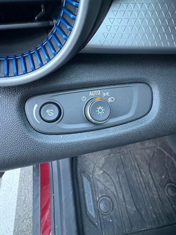 used 2024 Chevrolet Trax car, priced at $18,999