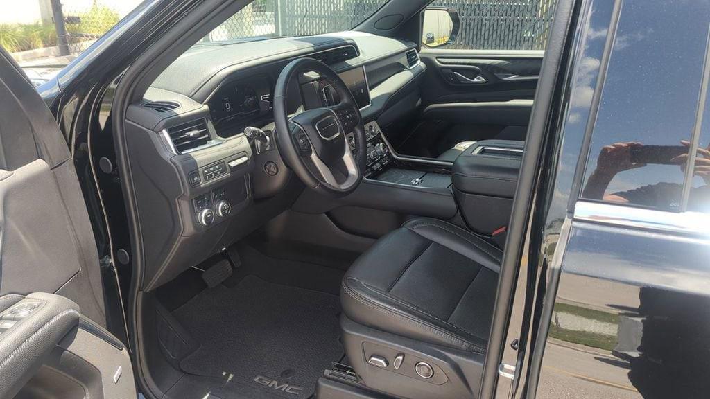 used 2024 GMC Yukon XL car, priced at $78,999