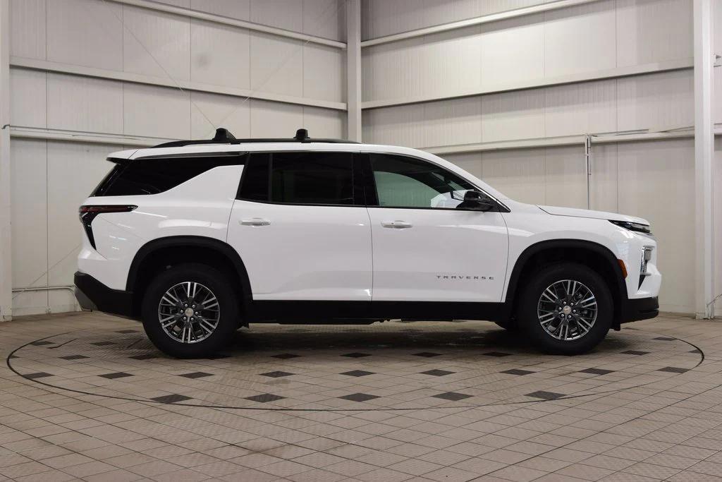 new 2026 Chevrolet Traverse car, priced at $44,301