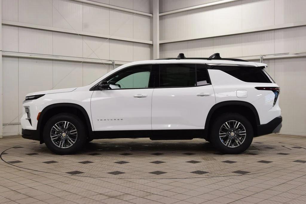 new 2026 Chevrolet Traverse car, priced at $44,301