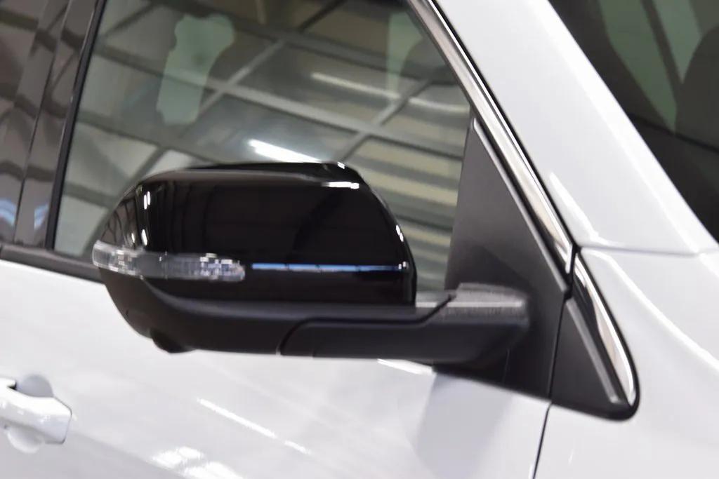 new 2026 Chevrolet Traverse car, priced at $44,301