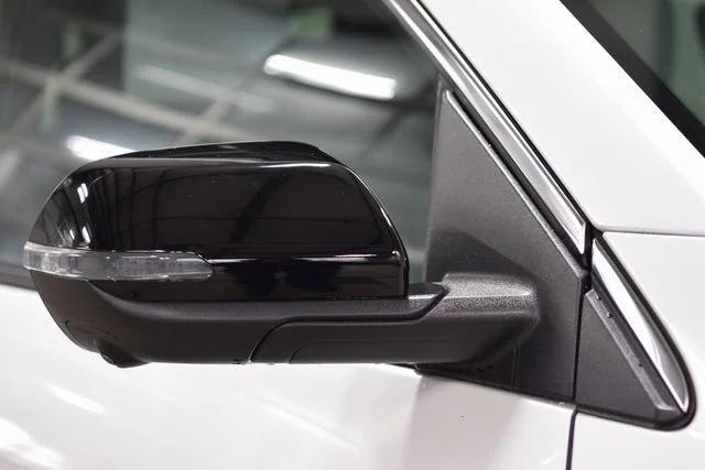 used 2025 Chevrolet Traverse car, priced at $49,999