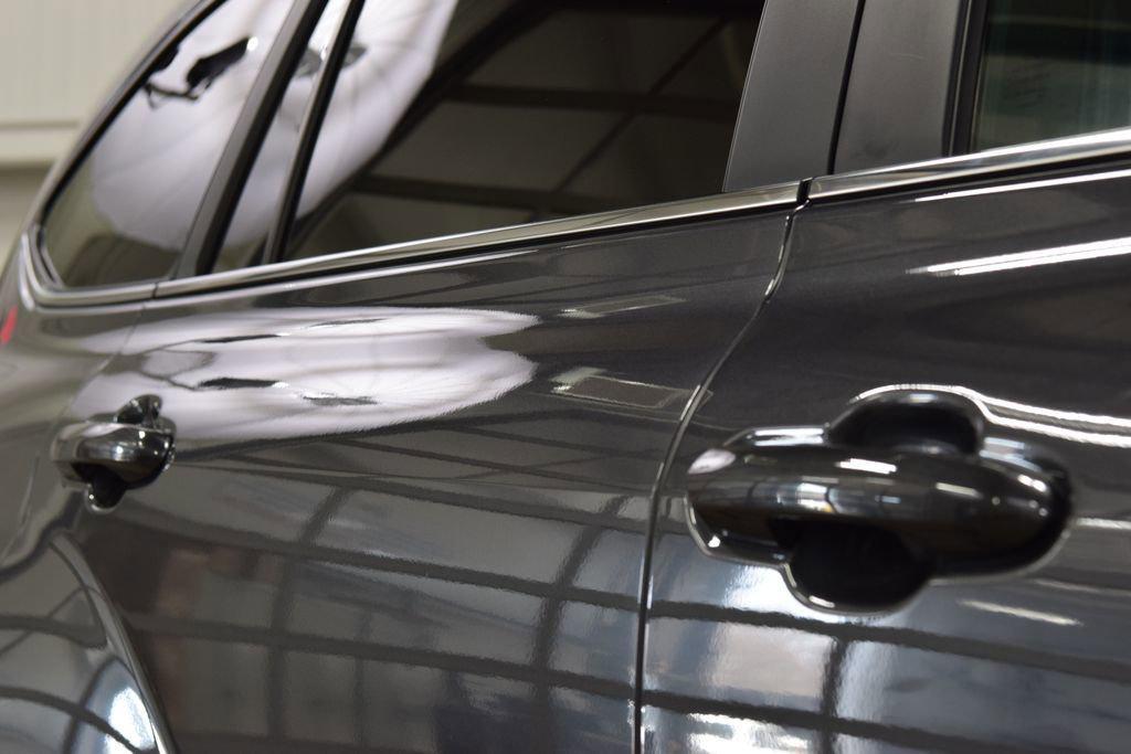 used 2024 Toyota Highlander Hybrid car, priced at $38,999