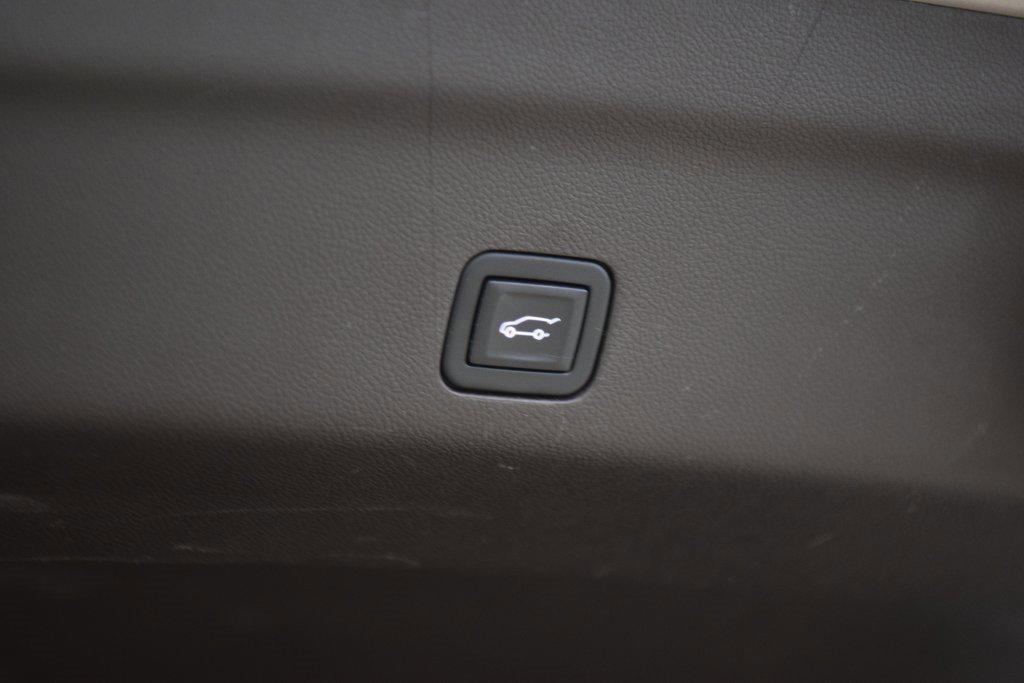 used 2023 GMC Yukon car, priced at $60,999